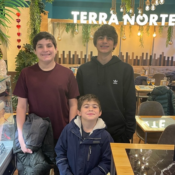 Meet your posher ambassador - Picture 4 of 10